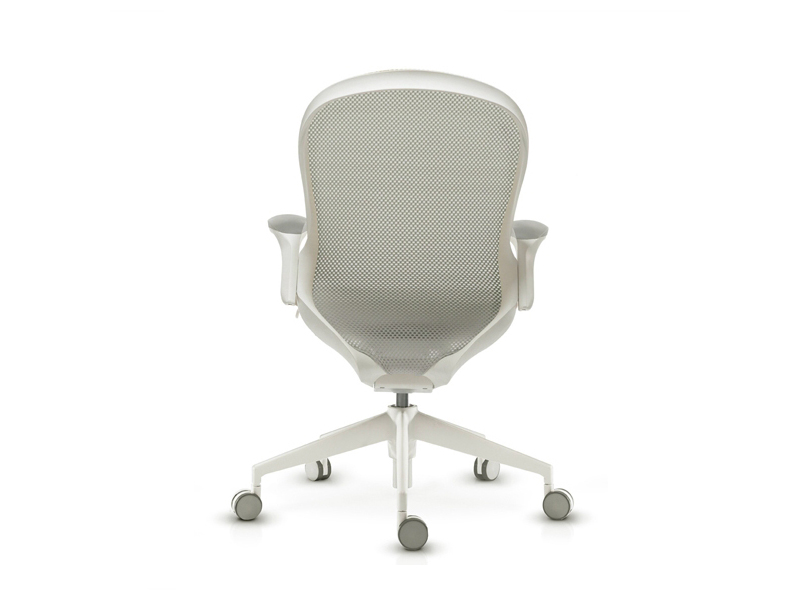 Дизайнерское эргономичное офисное кресло Follow серое, на сайте Галерея Офис